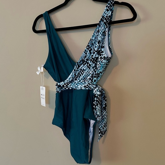 Cupshe faux-wrap surplice teal snakeskin swimsuit new with tags size medium - Picture 8 of 13